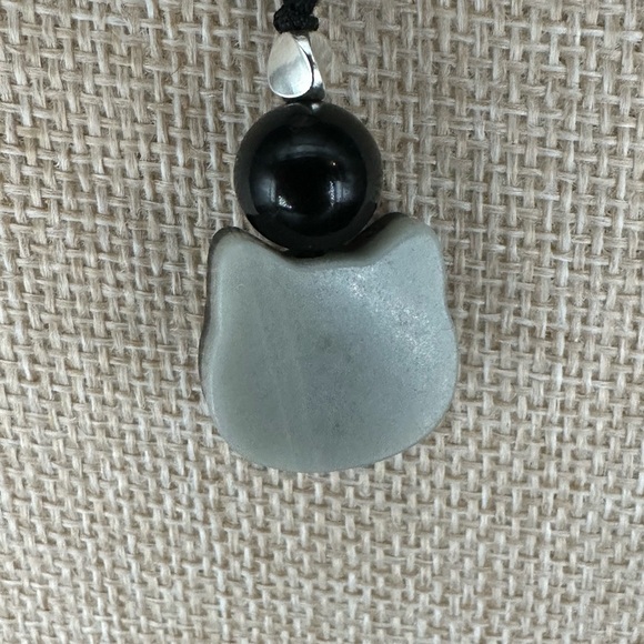 Tai Chi Stone Cat Head and Flowers Pendant with Onyx on Black Adjustable Rope - Picture 7 of 13